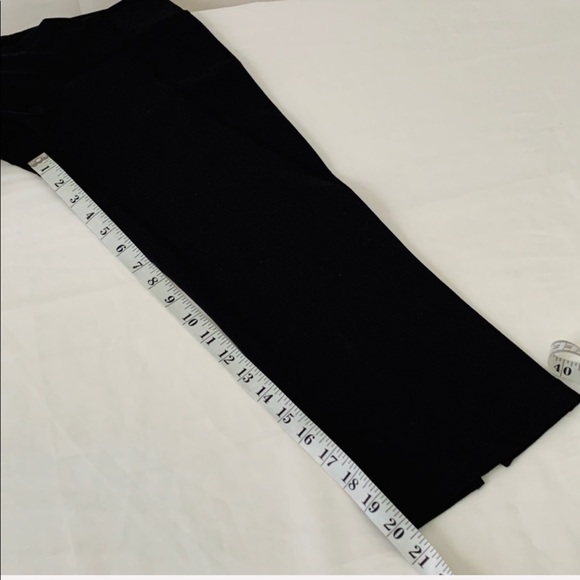 Lululemon Capri crop leggings Tadasana with back slit Sz 8 black - Picture 16 of 16